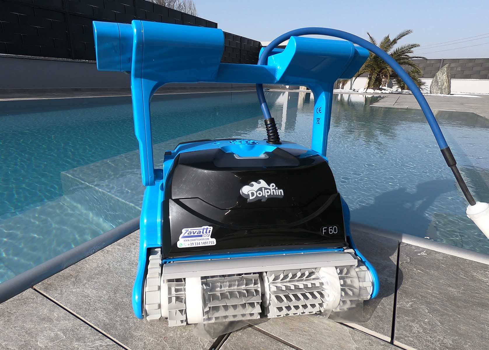 Dolphin F60, robottino piscine Maytronics. guida manuale del robot in acqua.