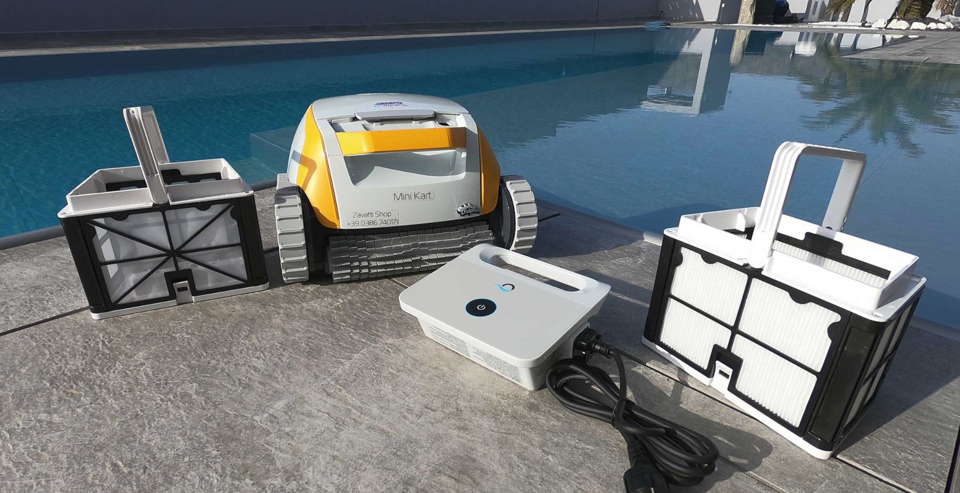 Robot pulitore per piscine Dolphin Mini Kart.