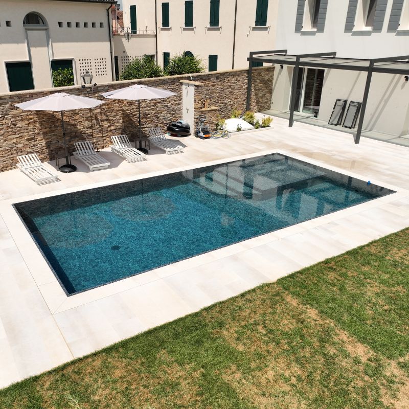 Quanto costa fare una piscina