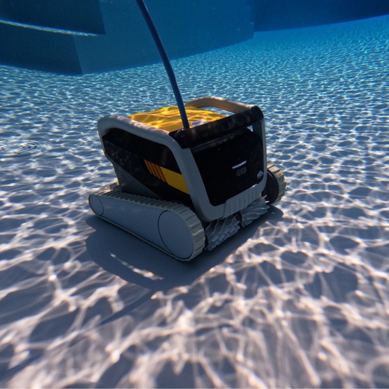 Robot piscina Lago di Garda