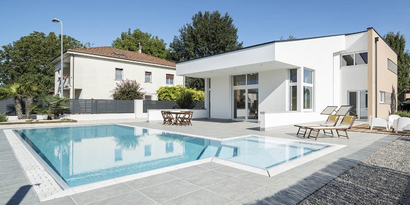 Acqua perfetta in piscina