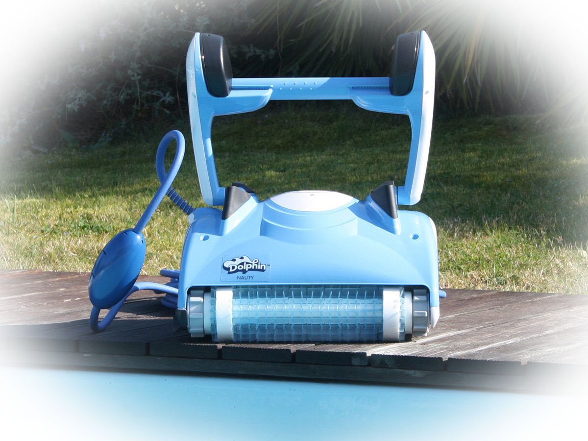 Robot Dolphin Maytronics Nauty
